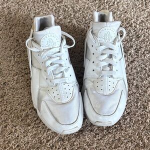 Nike Air Huarache White Shoes Size 9.5